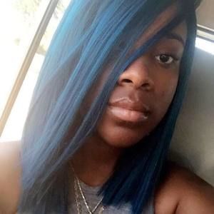 Meet your Posher, Aisha