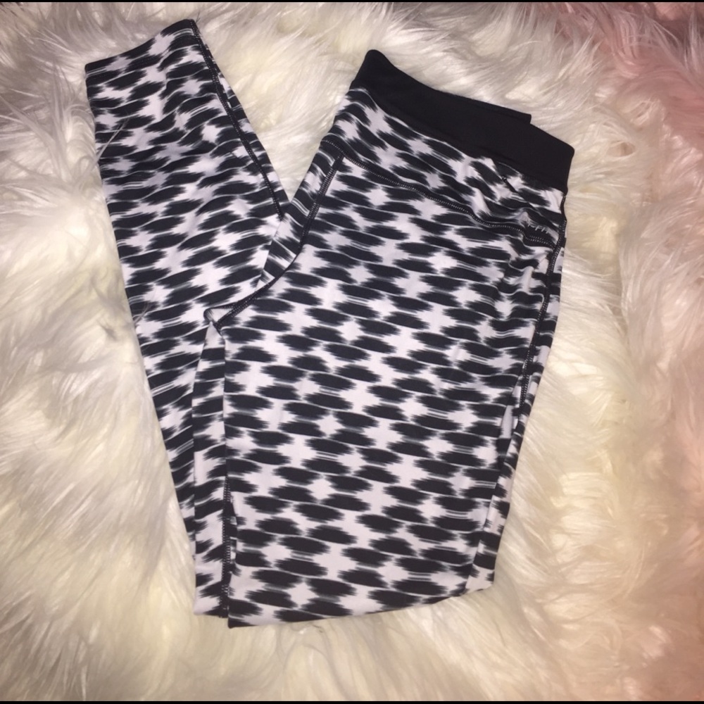 Nike dri fit legggins.