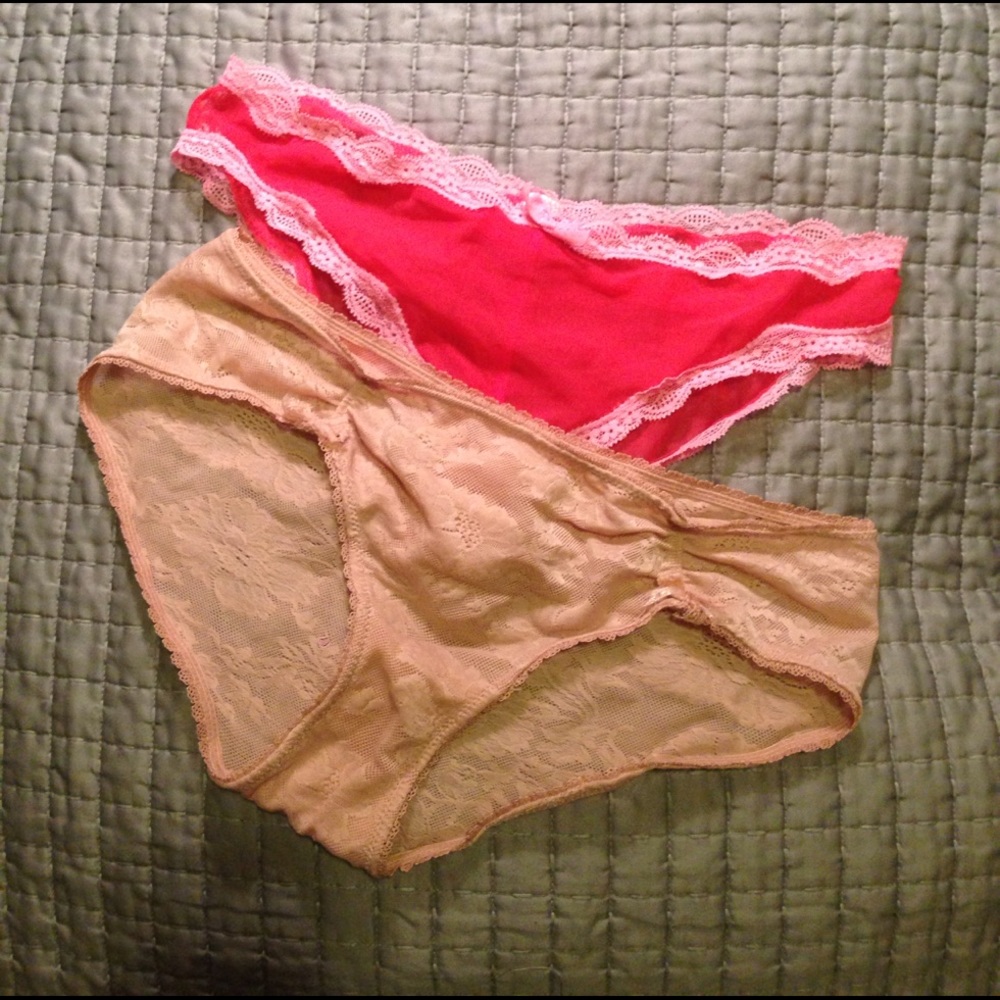 ** moving to U.K. ** 2 Victoria's Secret panties