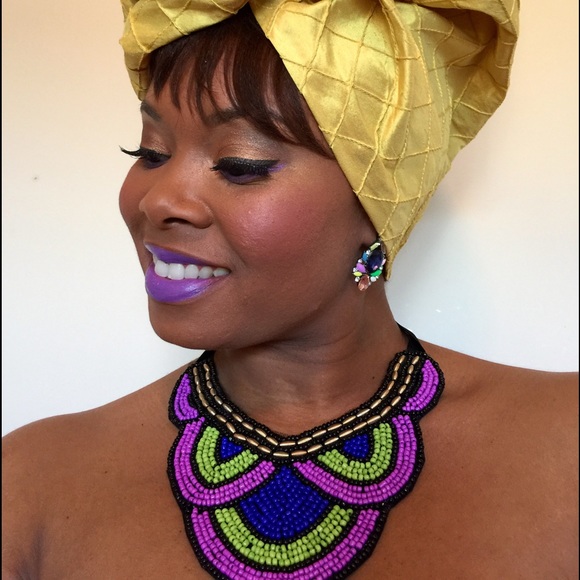 Tribal Beaded Necklace Gorgeous Colorful - Picture 3 of 3