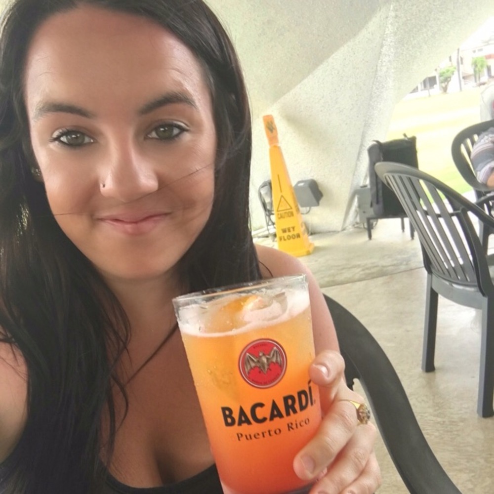 Meet your Posher, Danielle