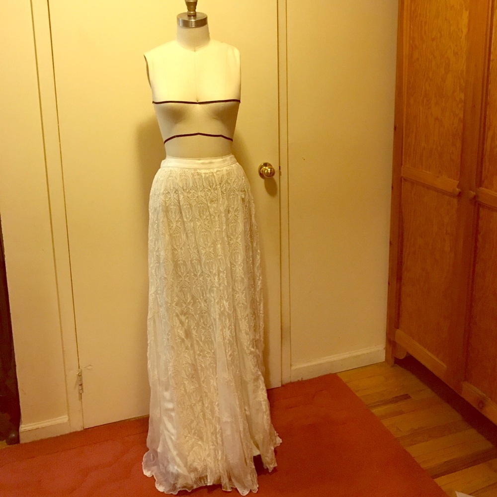 Alice & Olivia romantic SILK lace maxi skirt