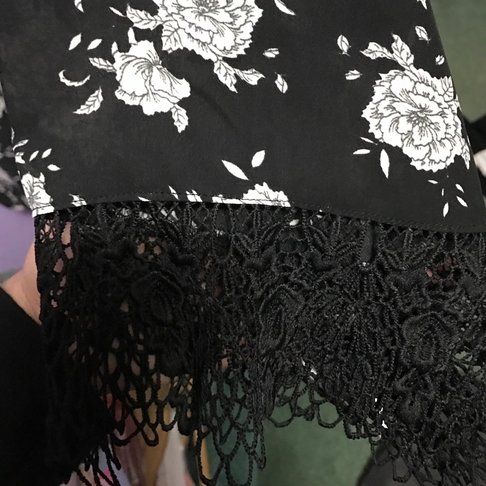 Kimono - Picture 2 of 2
