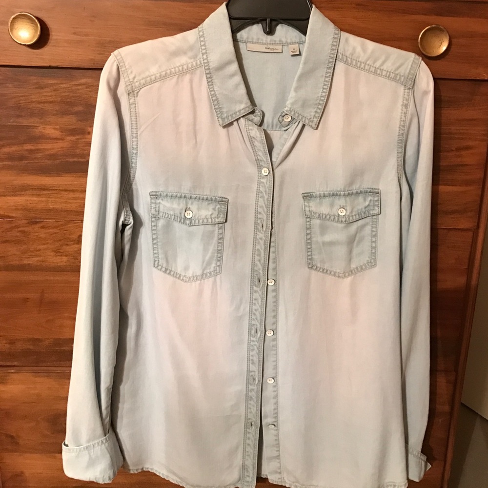 🌸 Light blue Halogen blouse