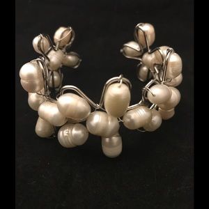 Freshwater pearl bracelet
