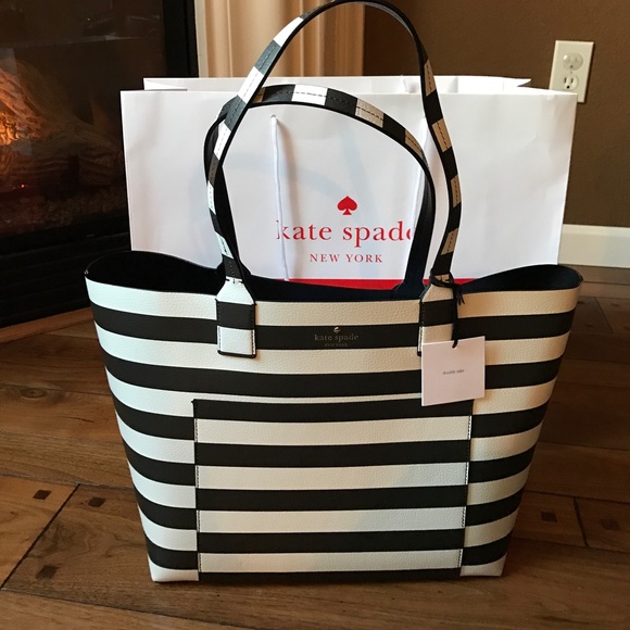 ❤SOLD❤Kate Spade Reversible Tote Large - Picture 5 of 8