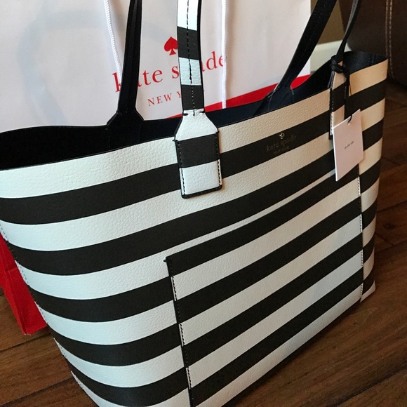 ❤SOLD❤Kate Spade Reversible Tote Large - Picture 6 of 8