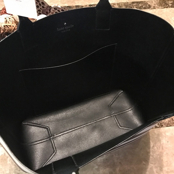 ❤SOLD❤Kate Spade Reversible Tote Large - Picture 7 of 8
