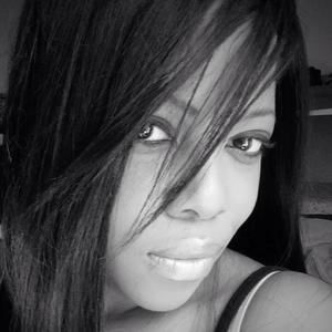 Meet your Posher, Demi