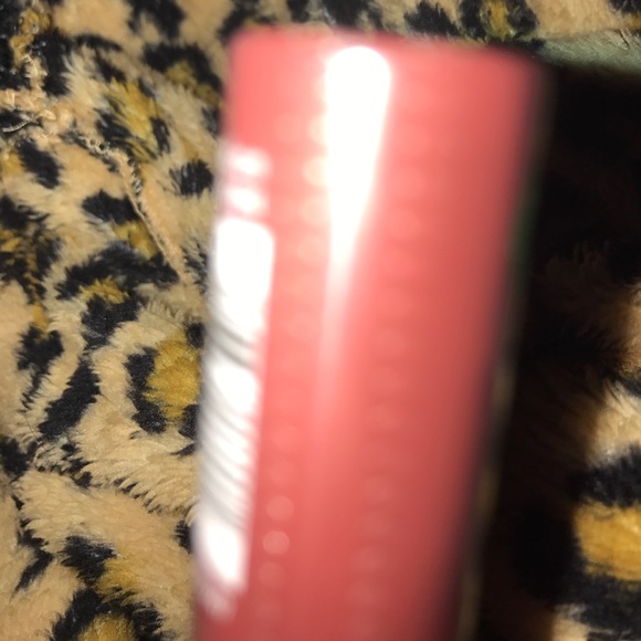 Nude pink lipstick - Picture 2 of 3