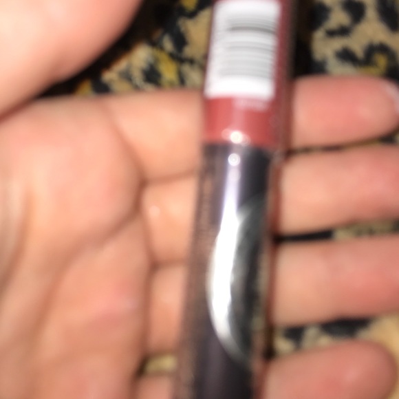 Nude pink lipstick - Picture 3 of 3