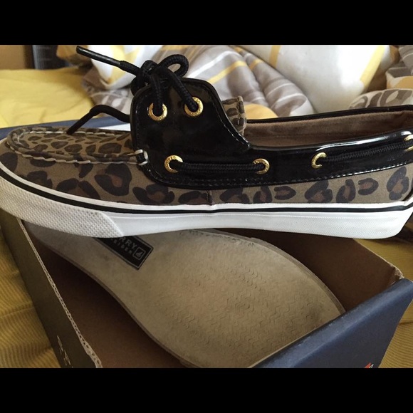 Women's leopard sperry's - Picture 2 of 3