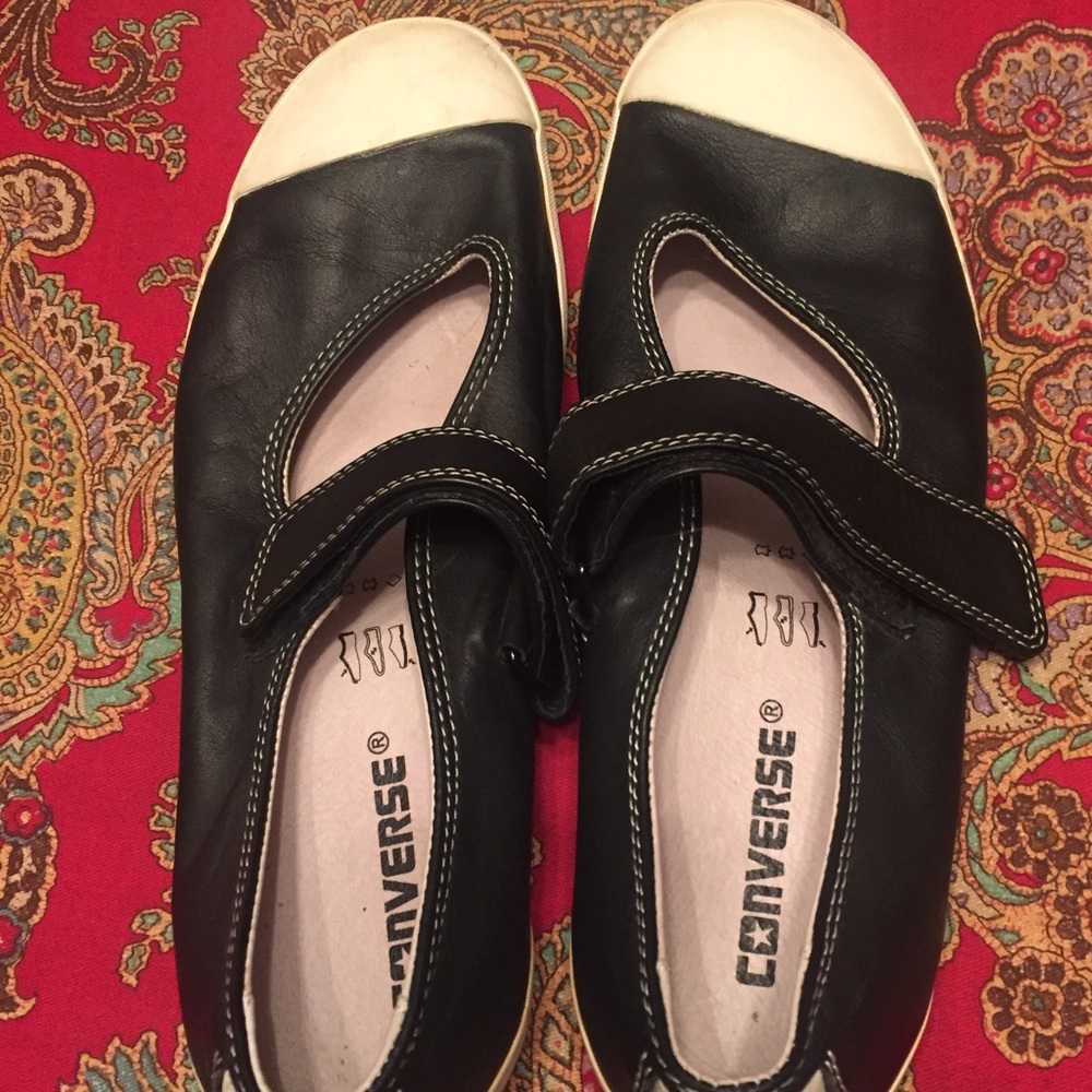 Genuine leather Converse sneakers, size 10
