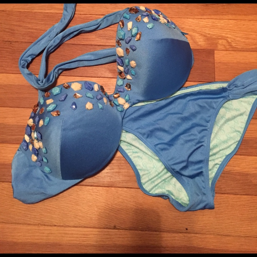 Victoria's Secret bandeau bikini