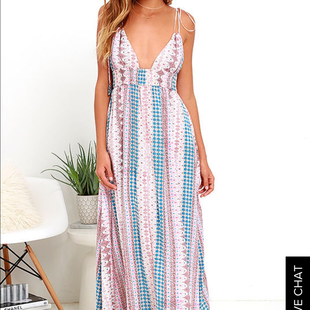Lulu's Maxin' Relaxin' Maxi dress NWOT