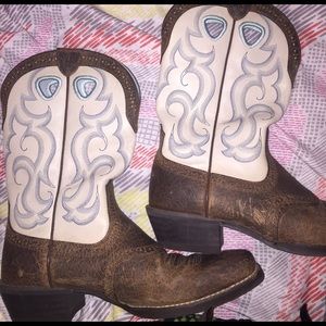 Barley worn ariat boots