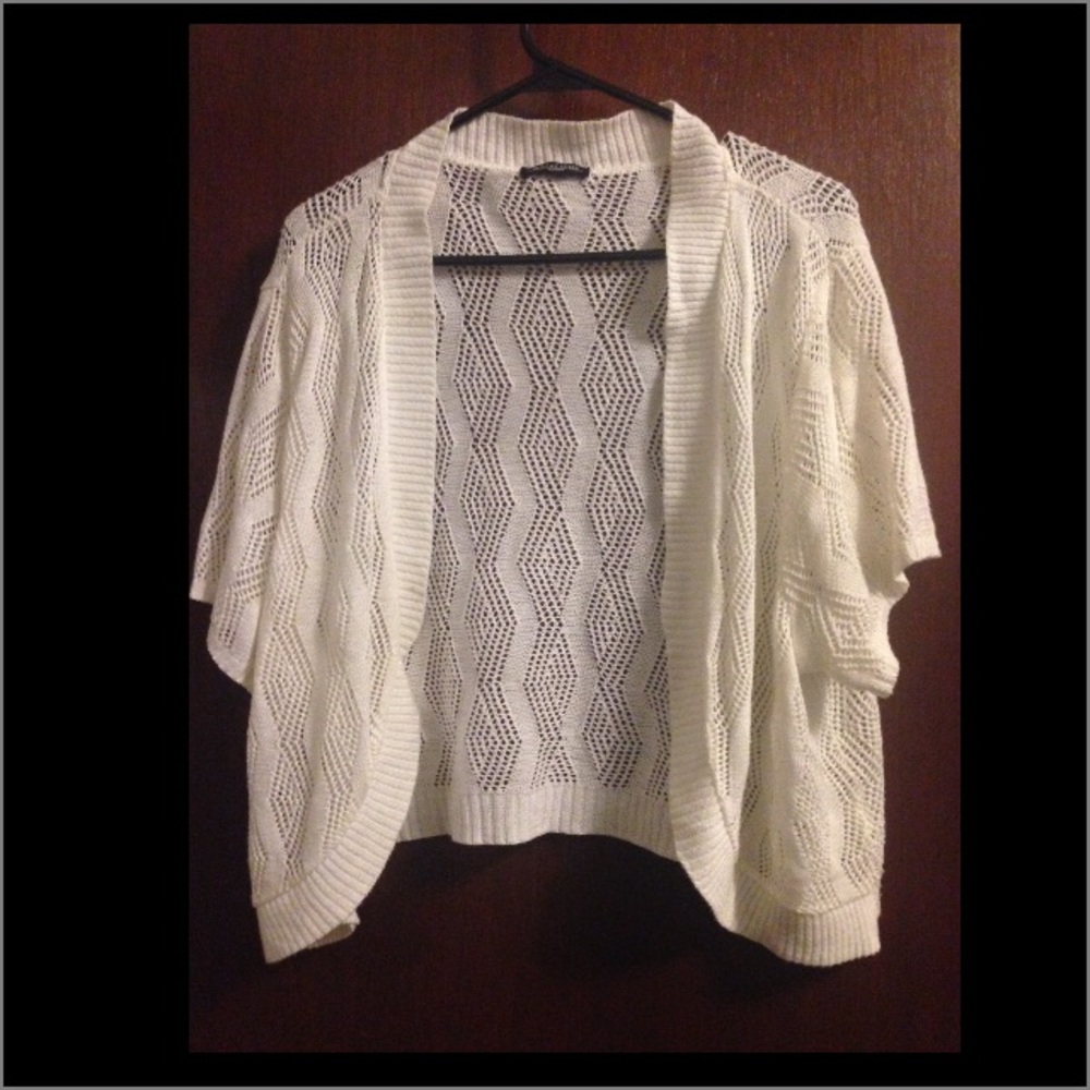 Notations open weave 3x cropped cardigan