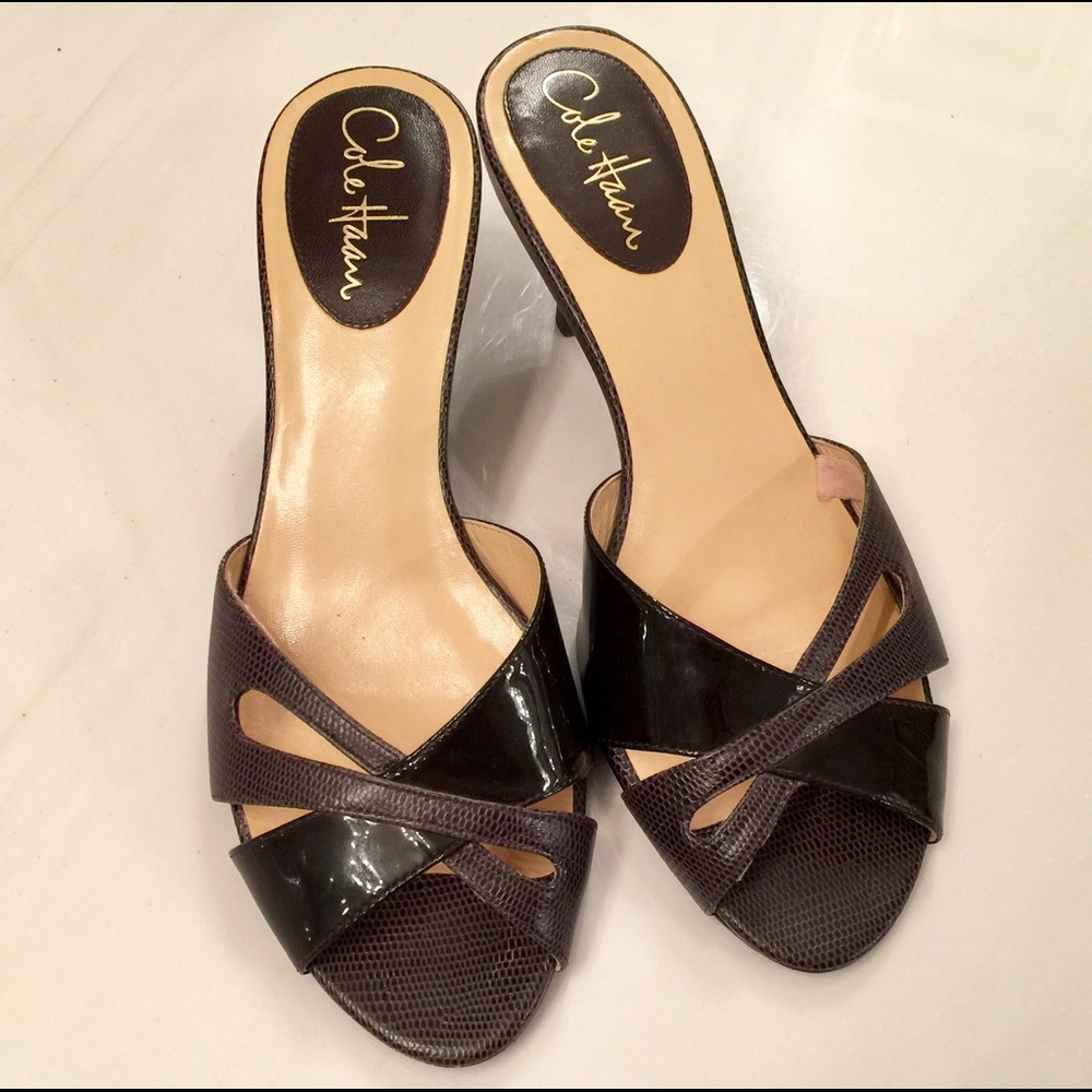 **SOLD** Cole Haan ladies sandals; women's shoes - Picture 1 of 4