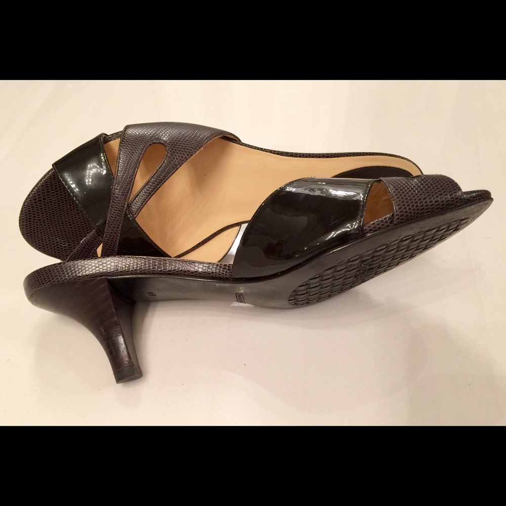 **SOLD** Cole Haan ladies sandals; women's shoes - Picture 2 of 4