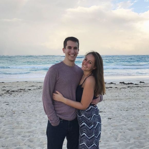 Meet your Posher, Jaclyn - Picture 2 of 3