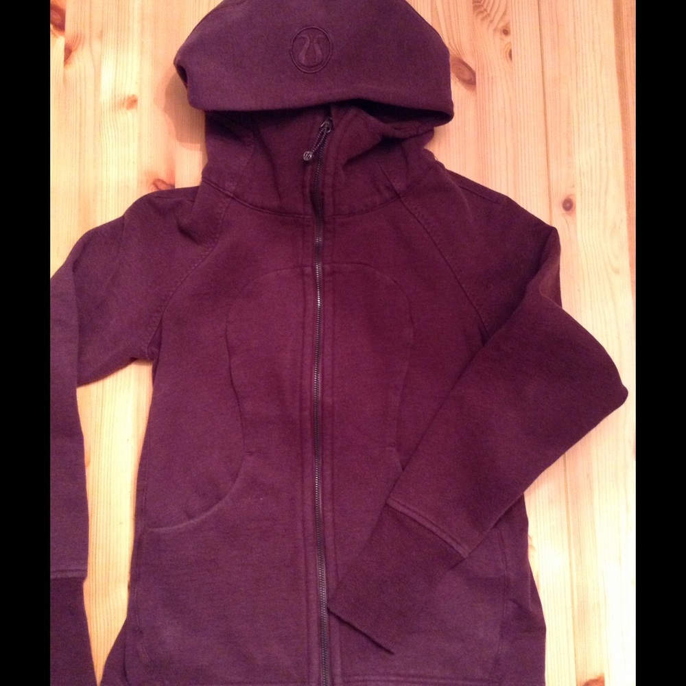 Lulu lemon hoody with pleats