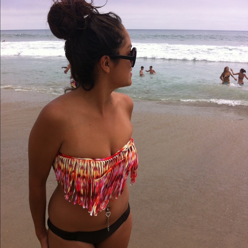 Strapless fringe bathing suit top