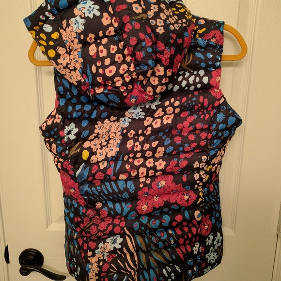 Adidas Originals padded vest. NWT - Picture 4 of 5