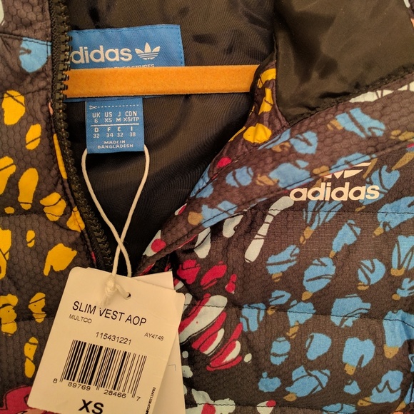 Adidas Originals padded vest. NWT - Picture 5 of 5