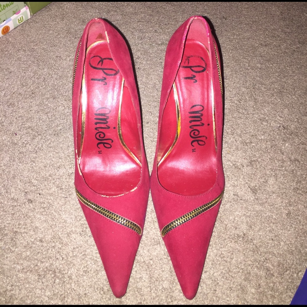 Shoes - Picture 2 of 8
