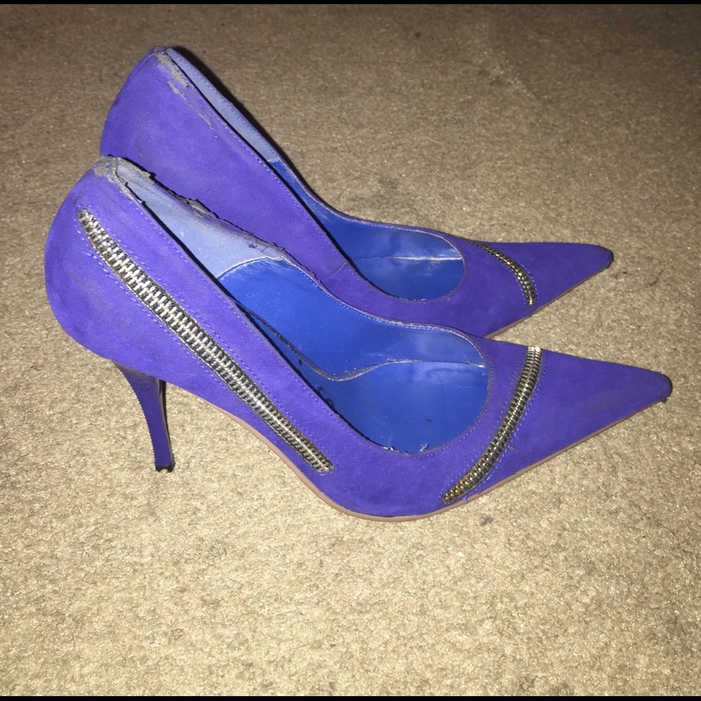 Shoes - Picture 5 of 8