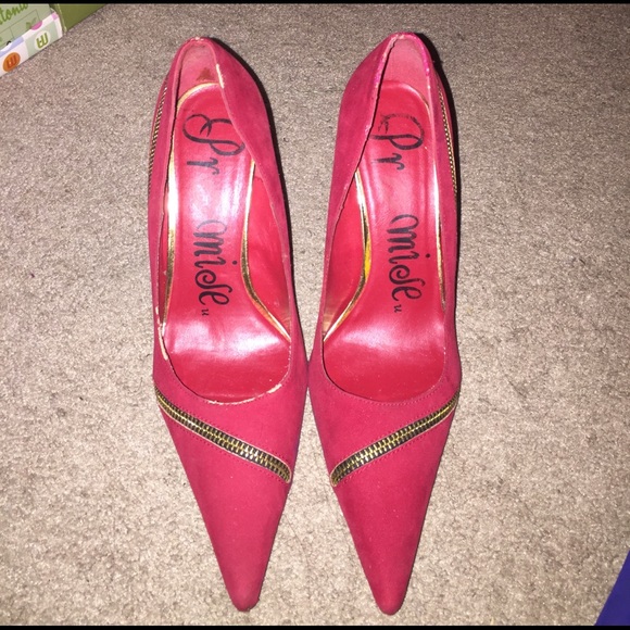 Shoes - Picture 2 of 8