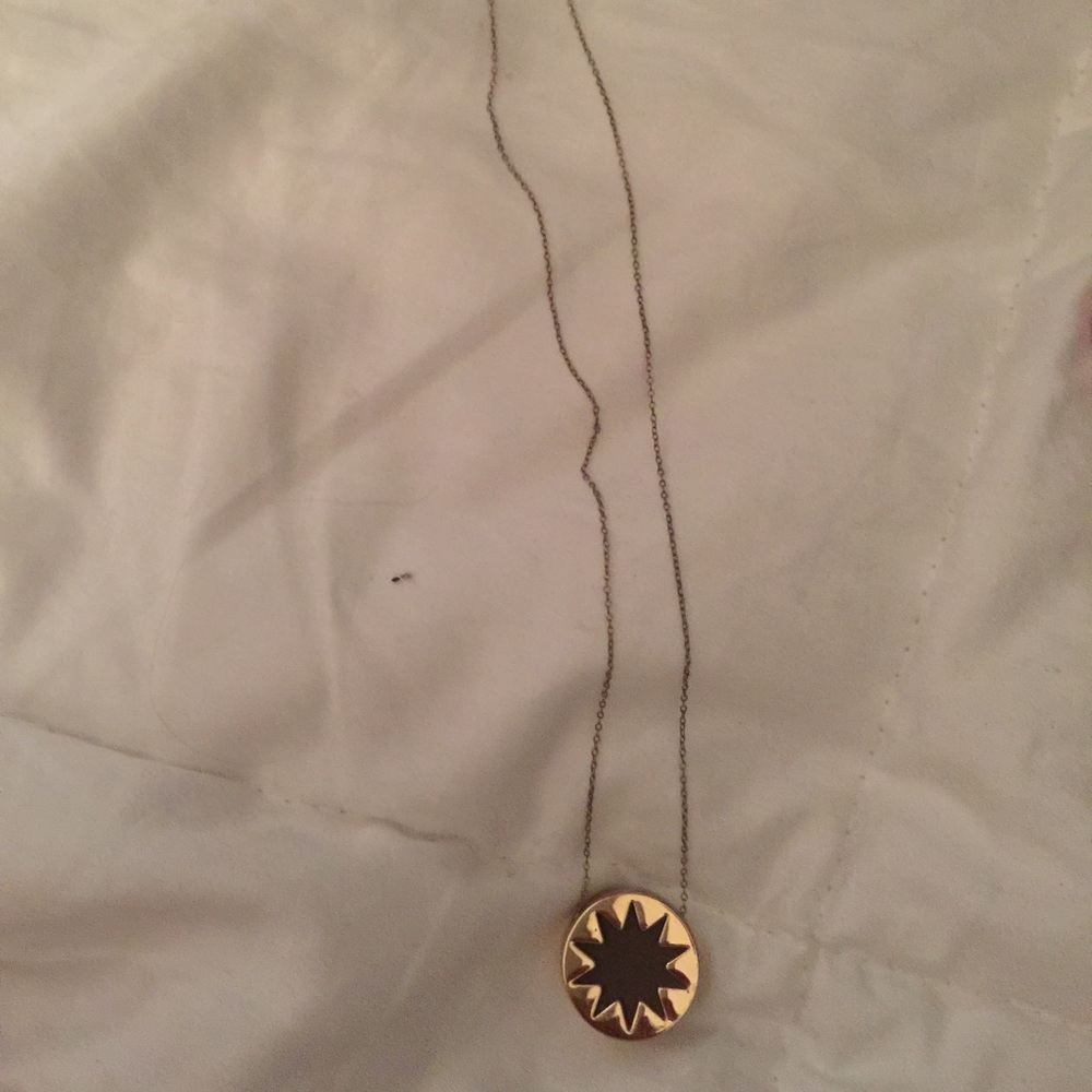 *** SALE **** HOUSE OF HARLOW NECKLACE