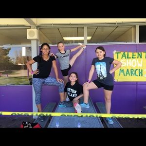 Meet your Posher, Ava