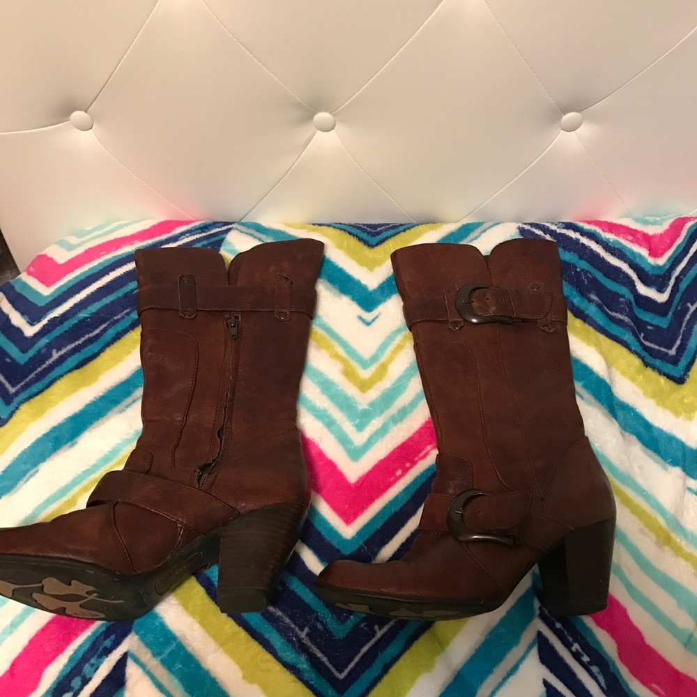 Born crown brown leather boots size 8 1/2