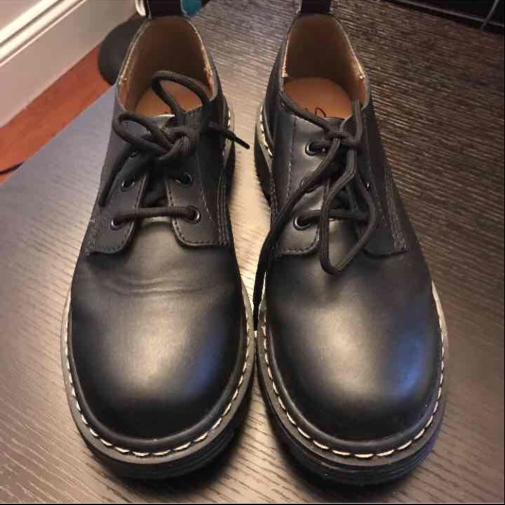 Skechers relaxed fit derby black.