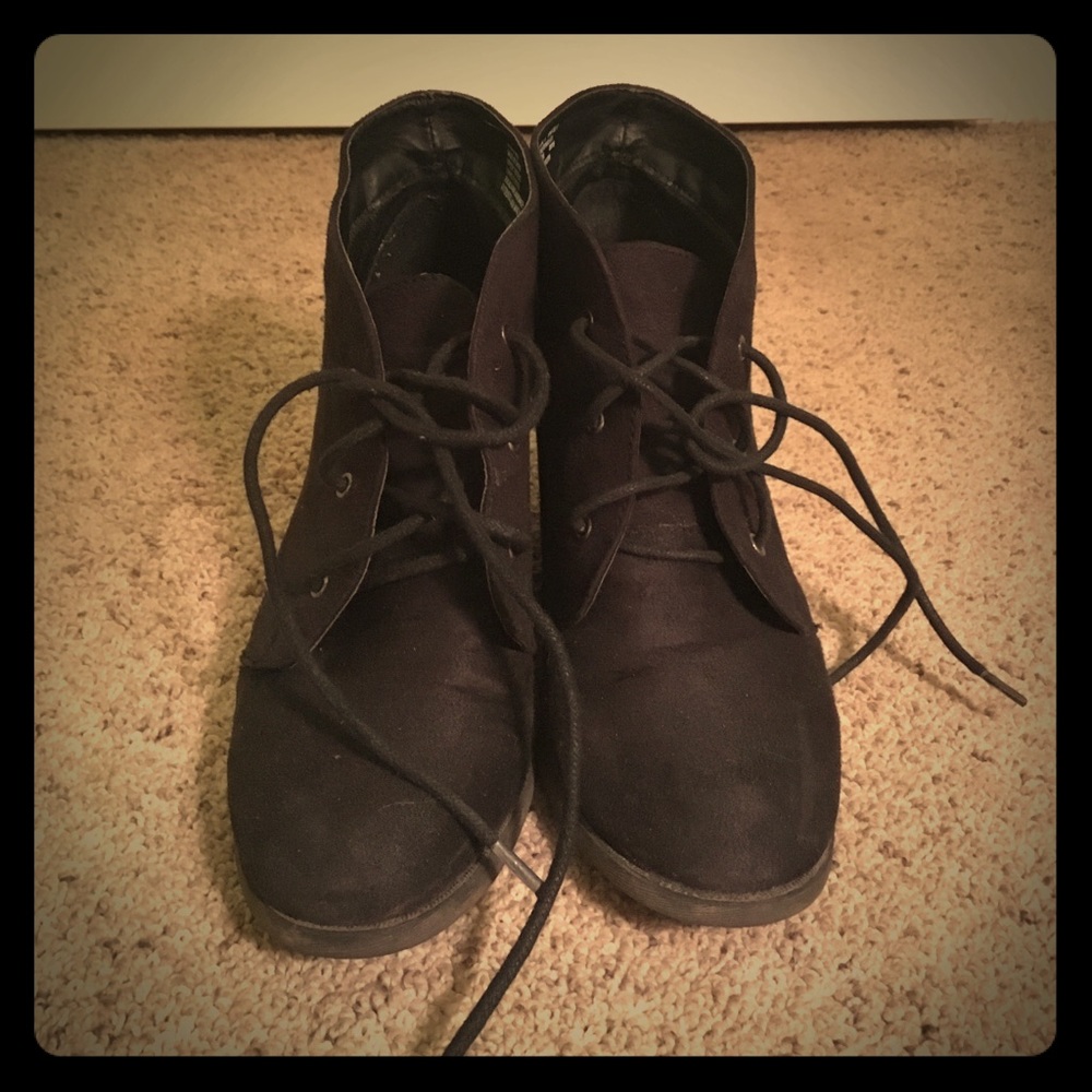 LAST CHANCE- Black suede wedge booties