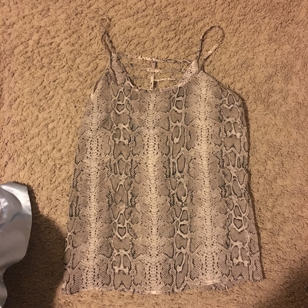 Snake skin tank