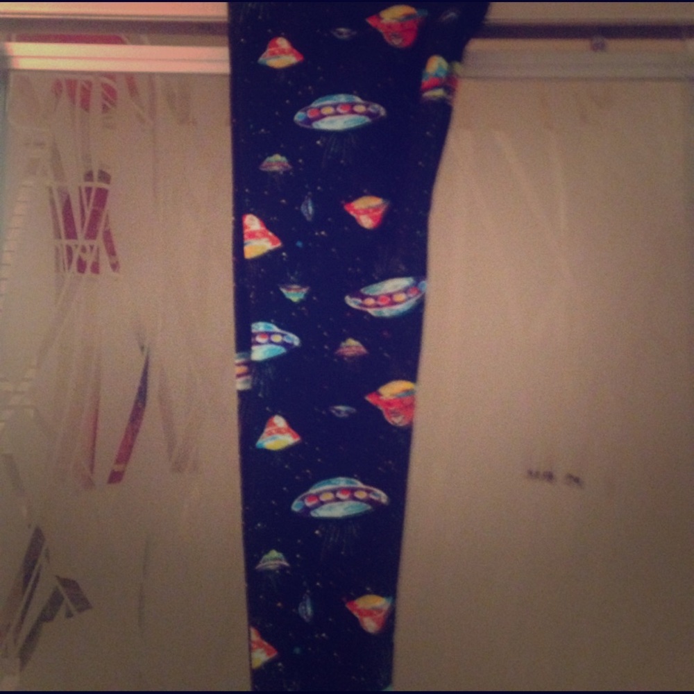 Lularoe UFO leggings