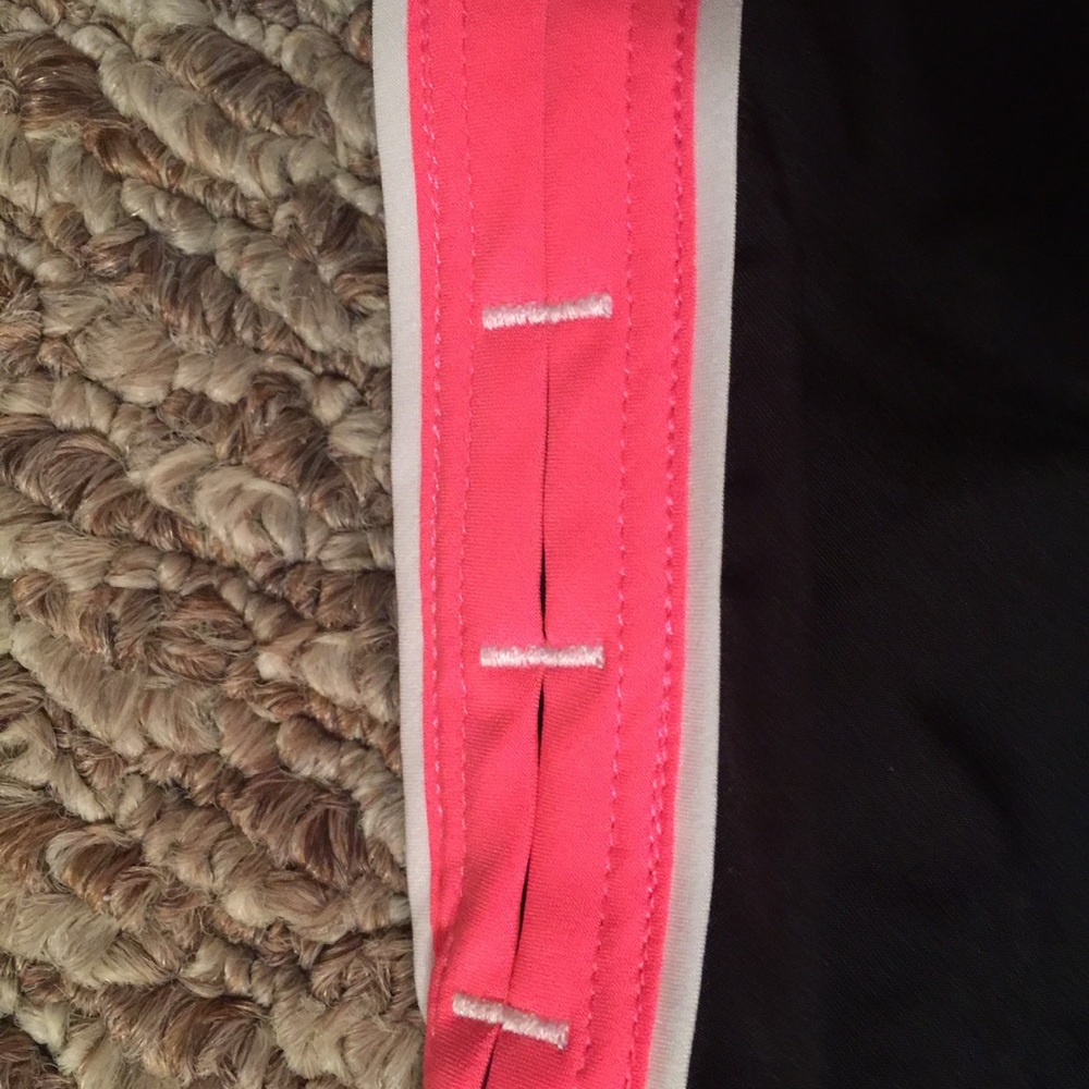 ๐ฅSOLD๐ฅ๐2X Host Pick๐Womens Under Armour Shorts - Picture 3 of 6