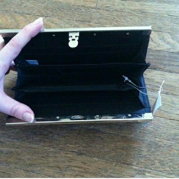 Bundle Wallets!! - Picture 3 of 3