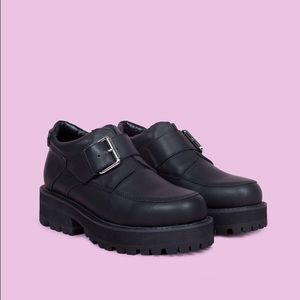 FLASH SALE 🥂 UNIF's Cass Shoe