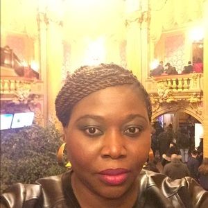 Meet your Posher, Deborah