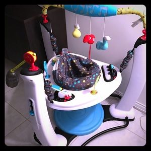 Baby jumper in almost new condition