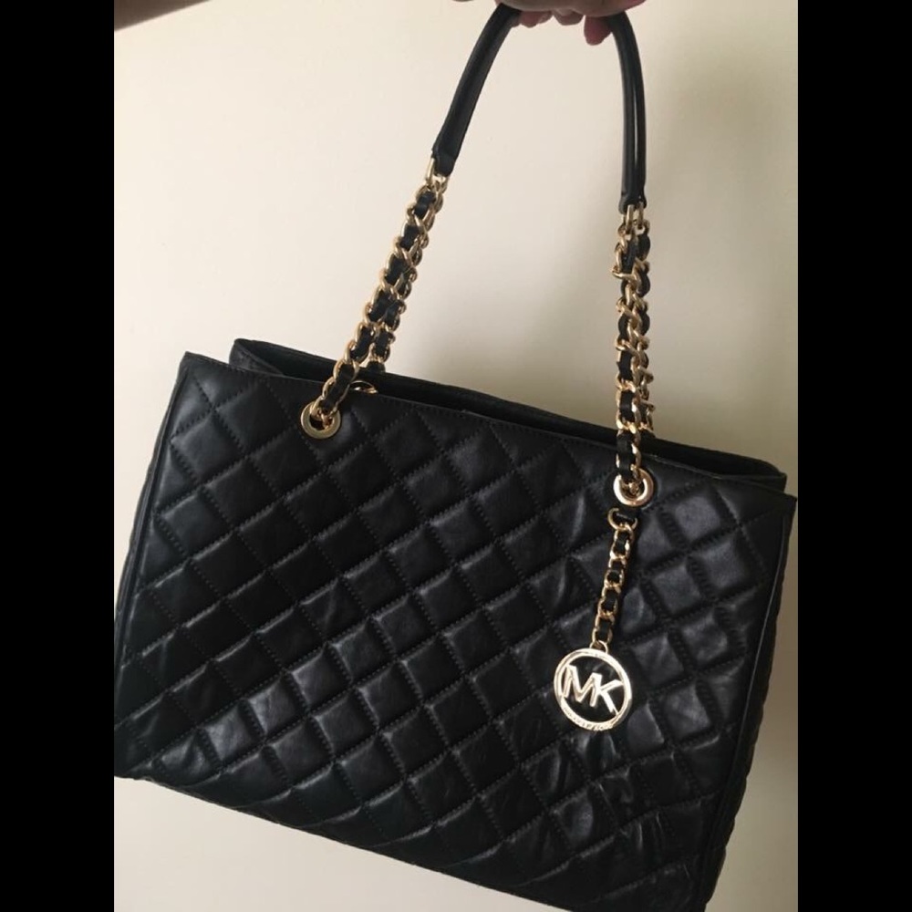 Black Leather Michael Kors Purse