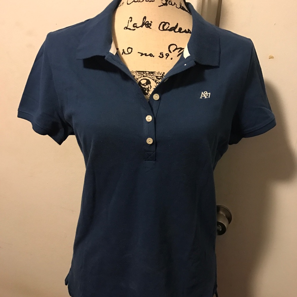 Short sleeved polo style shirt
