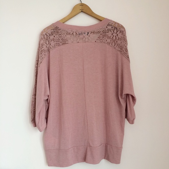 Venus Crochet Inset Top - Picture 2 of 4