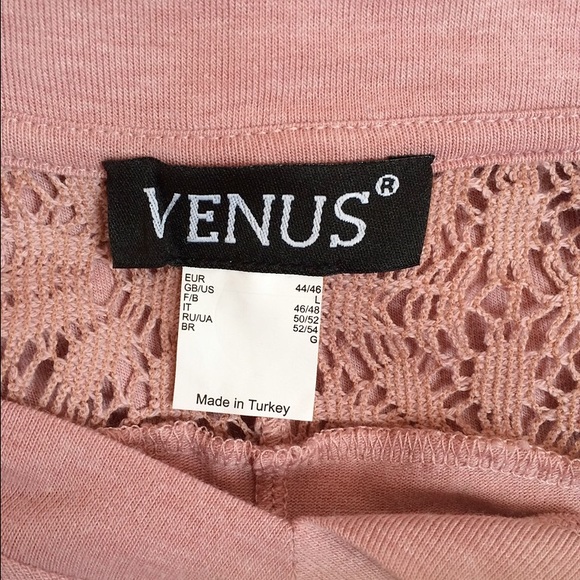 Venus Crochet Inset Top - Picture 4 of 4