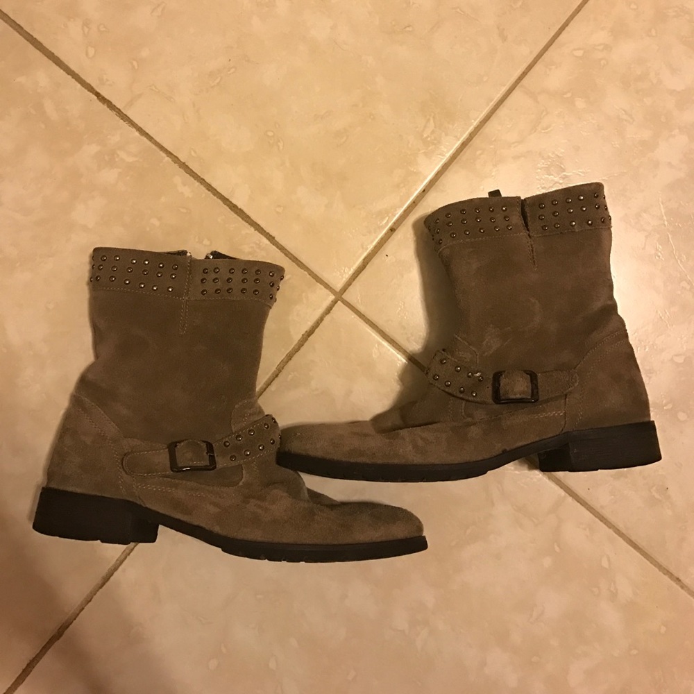 Suede Taupe ankle boots