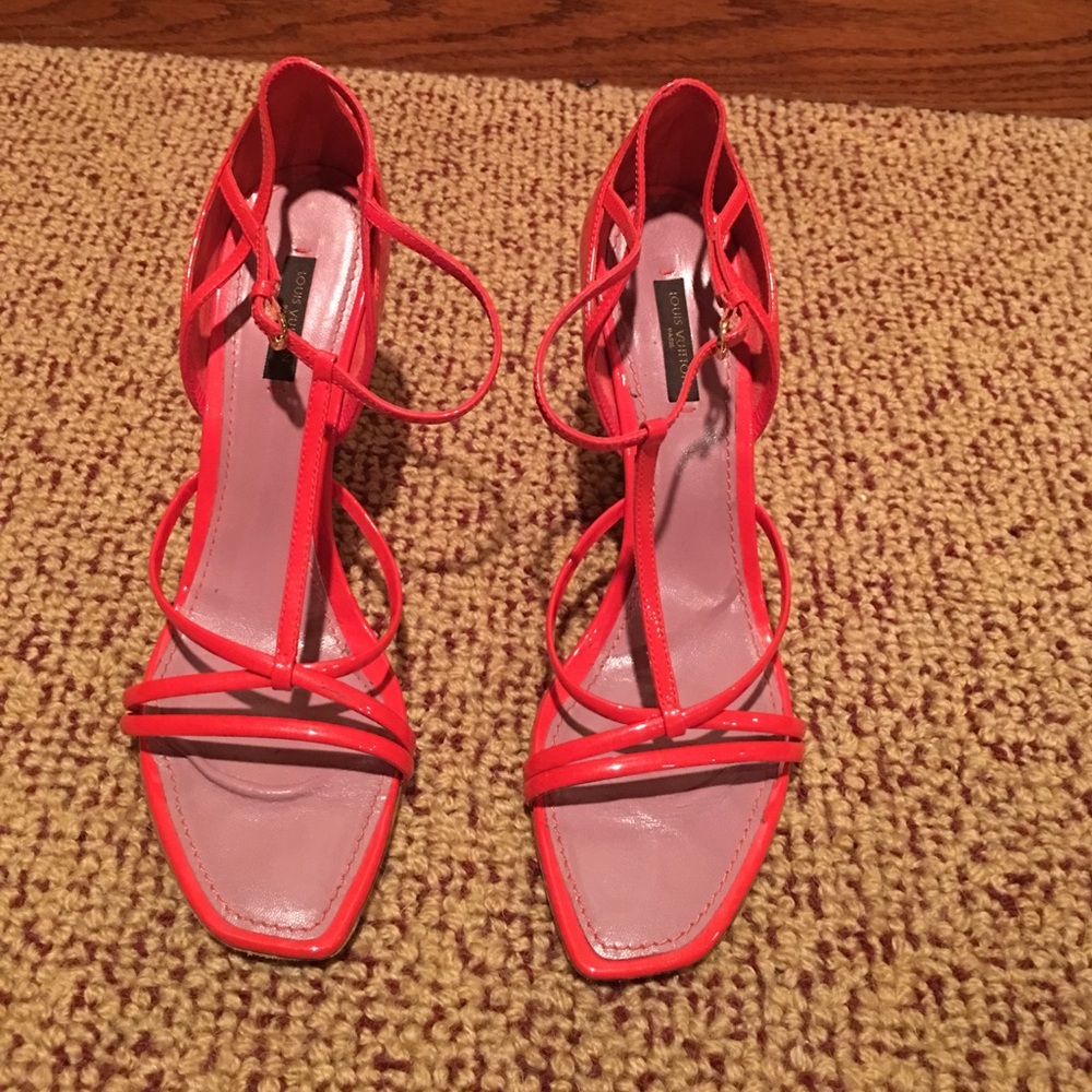 Louis Vuitton orange sandal. 100% authentic.