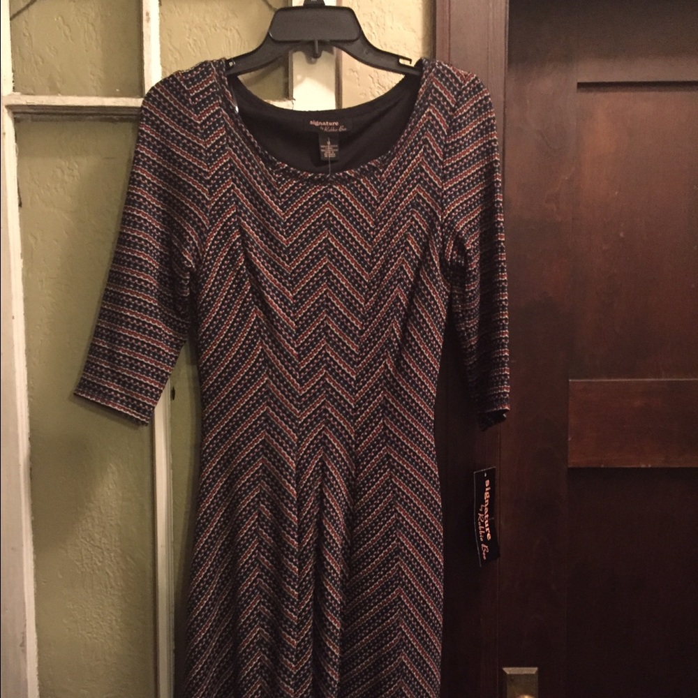 Women's M dress - never worn, tags still attached!